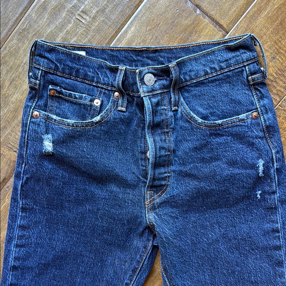 Levi’s Premium red tab 501 Classic dark Blue Denim Jeans button fly. Size 26x28
